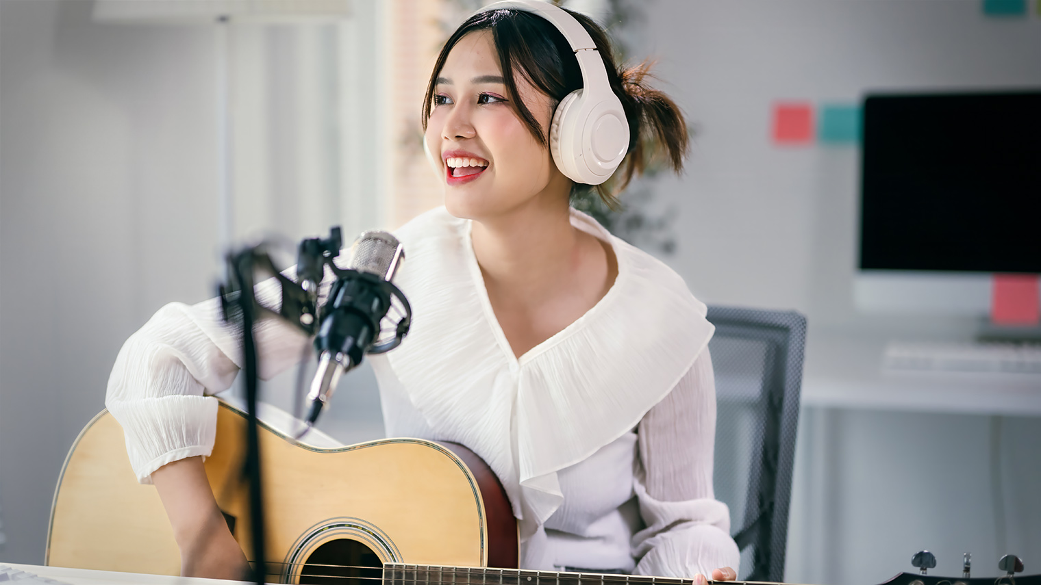 Rode PodMic USB | It is a fat mic so be careful to not cover your face. | ©PK Frary